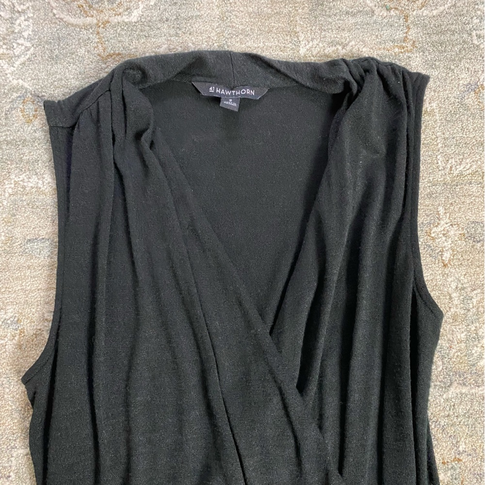 Deep V-Neck Tank - Picture 4 of 5